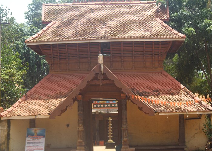 Janardhanaswamy Temple Varkala Beach- Cliffs and Waves – The S Journal photo