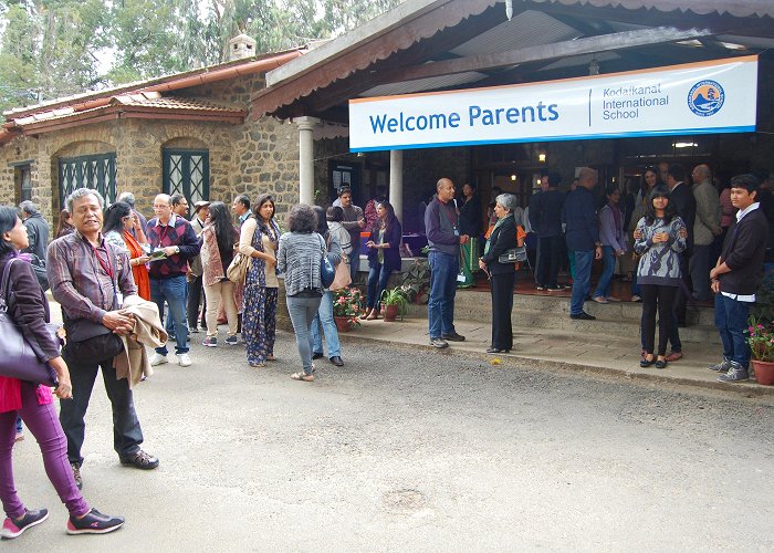 Kodai International Business School Kodaikanal International School Parent Week 6 – The Flag Green photo