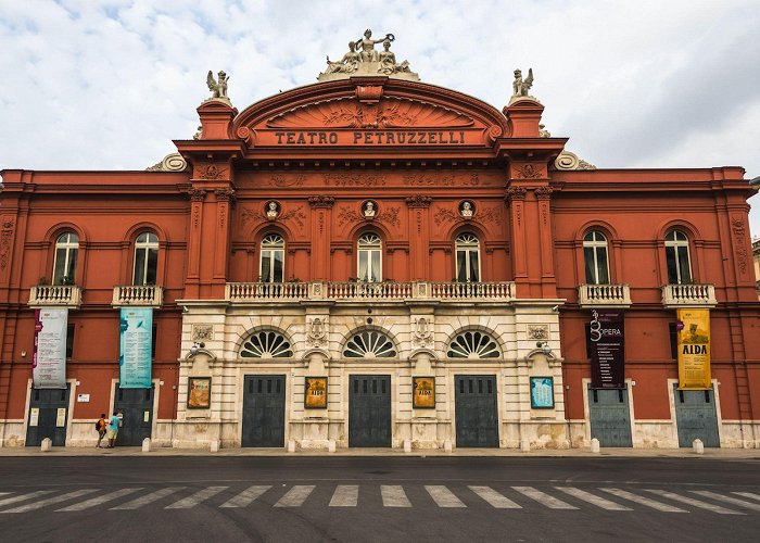 Petruzzelli Theatre Teatro Petruzzelli in Bari, history and events - Italia.it photo