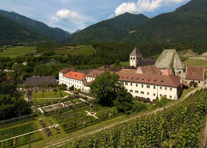 Novacella Abbey Valle Isarco Wine Trail • Nature Trail » outdooractive.com photo