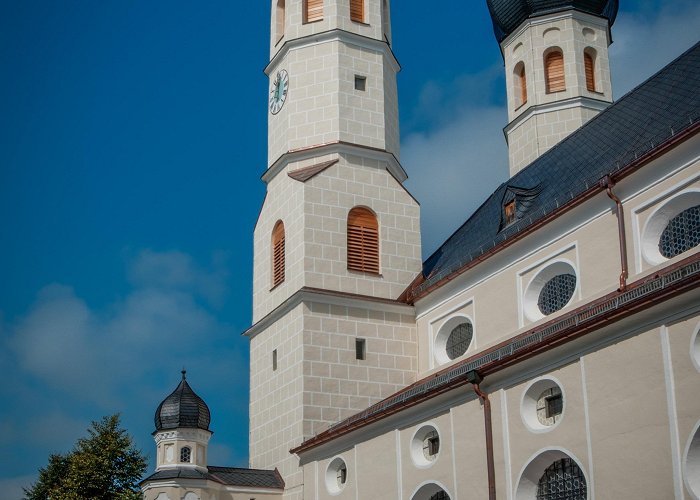 Wallfahrtskirche Wilparting Visit Bruckmuehl: 2024 Travel Guide for Bruckmuehl, Bavaria | Expedia photo