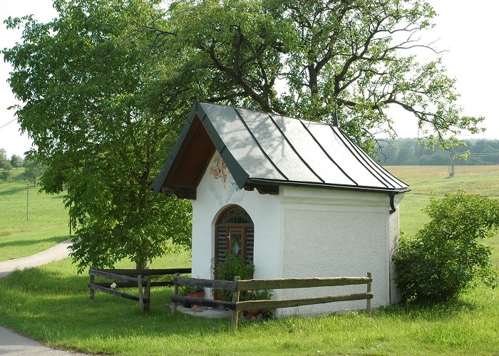 Wallfahrtskirche Wilparting Culture in Irschenberg | Outdooractive photo