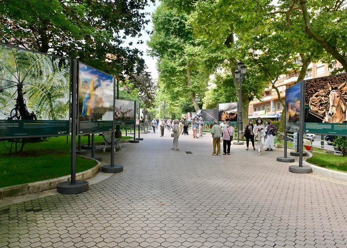 Alameda de Oviedo Las 'Reservas de la Biosfera' se instalan hasta el 5 de septiembre ... photo