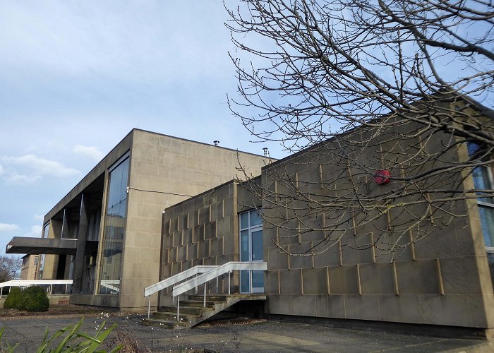 Huddersfield Magistrates Court Ronald Ward & Partners – Modern Mooch photo