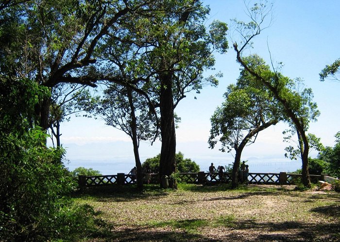 Mesa do Imperador Excelsior Lookout Trail and Cachoeira das Almas Waterfall • Hiking ... photo