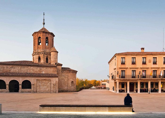 Spain Square Plaza Mayor of Almazán - Cayetana de la Quadra-Salcedo Churtichaga ... photo