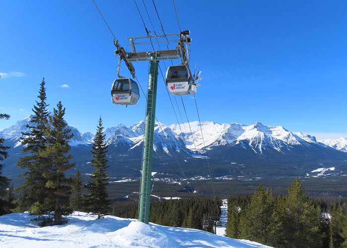 Grizzly Express Gondola Grizzly Express Gondola – Lake Louise, AB – Lift Blog photo