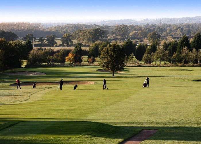 Bird Hills Golf Club Bird Hills Golf Centre Venues in Berkshire | Guides for Brides photo