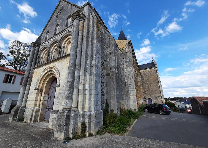 Mareuil-sur-Lay photo