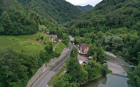 Bed and Breakfast Okrepcevalnica Kurn'K Cerkno Exterior photo