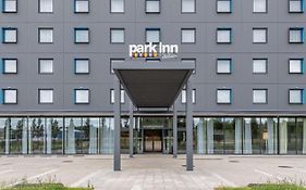 Park Inn By Radisson Vilnius Airport Hotel & Conference Centre Exterior photo