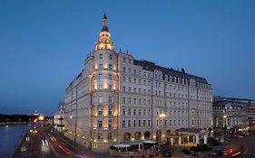 Hotel Baltschug Kempinski Moskau Exterior photo