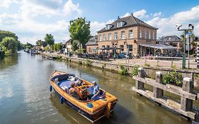 Hotel Over De Brug Haastrecht Exterior photo