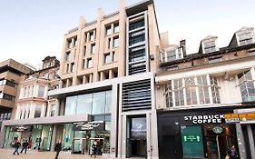 Premier Inn Edinburgh Princes Street Exterior photo