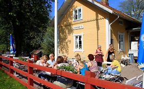 Hajstorp Slusscafe & Vandrarhem Töreboda Exterior photo