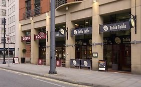 Premier Inn Manchester Central Exterior photo