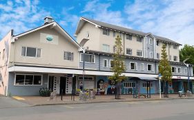 Hostel Based By The Lake Tauposee Exterior photo