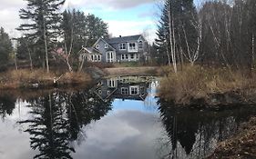 Bed and Breakfast Vieille Ecole Du Rang 3 Saint-Henri-de-Taillon Exterior photo