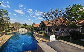 Villa Thai Crystal Resident Si Racha Exterior photo