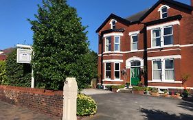 Bed and Breakfast Edendale House Southport Exterior photo