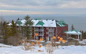 Hotel Les Pavillons Du Petit Manoir Du Casino La Malbaie Exterior photo