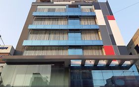 Hotel Alana Townhouse Vijayawāda Exterior photo