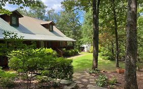 Hotel Barefoot Hills Dahlonega Exterior photo