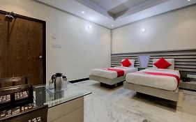 Oyo 1545 Hotel Shivani International Ahmedabad Exterior photo