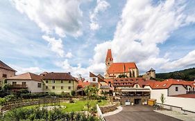 Hotel-Restaurant Kirchenwirt Weißenkirchen in der Wachau Exterior photo