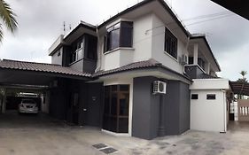 Homestay Muar Exterior photo