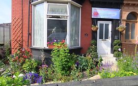 Heavenly Nights Guest House Sheffield Exterior photo