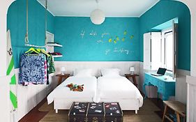 Hostel Chill in Ericeira Surf House Room photo