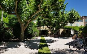 Hotel Restaurant la Ferme Avignon Exterior photo