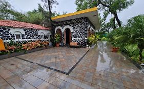 Luxurious Vintage Villa Lonavla Exterior photo