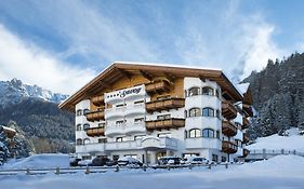 Hotel Savoy Wolkenstein in Gröden Exterior photo