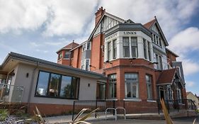 Hotel Gwesty Links Llandudno Exterior photo