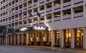 Sheraton Indianapolis City Centre Hotel Exterior photo
