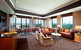 Hotel Sheraton Greensboro At Four Seasons Exterior photo