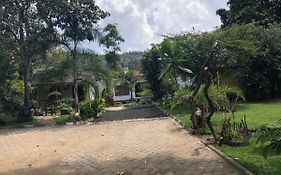 Villa Beach Garden BnB Gisenyi Exterior photo