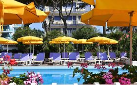 Hotel Majestic Lido di Jesolo Exterior photo