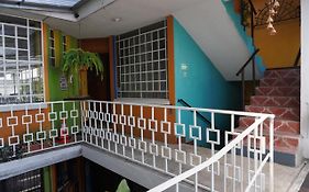 Hotel Hostal Guatefriends Guatemala-Stadt Exterior photo