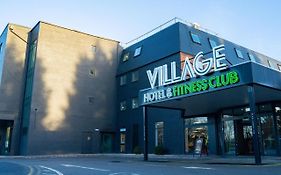 Village Hotel Bracknell Exterior photo