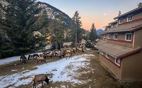 Hi Banff Alpine Centre - Hostel Exterior photo