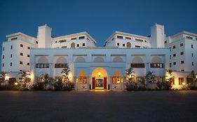 Hotel Lantana Galu Beach Diani Beach Exterior photo