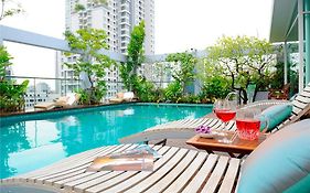 Sabai Sathorn Service Apartment Bangkok Exterior photo