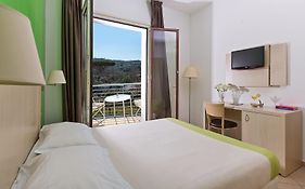 Bed and Breakfast De Maria House SantʼAgata sui Due Golfi Exterior photo