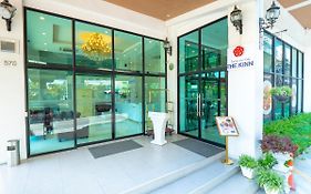 The Kinn Bangkok Exterior photo