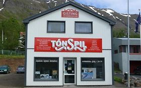Guesthouse Tonspil Neskaupstaður Exterior photo