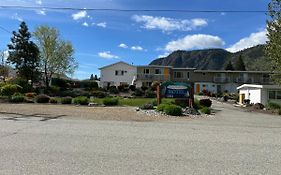 Holiday Beach Resort Motel Okanagan Falls Exterior photo