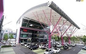 Siam Stadium Hostel Bangkok Exterior photo